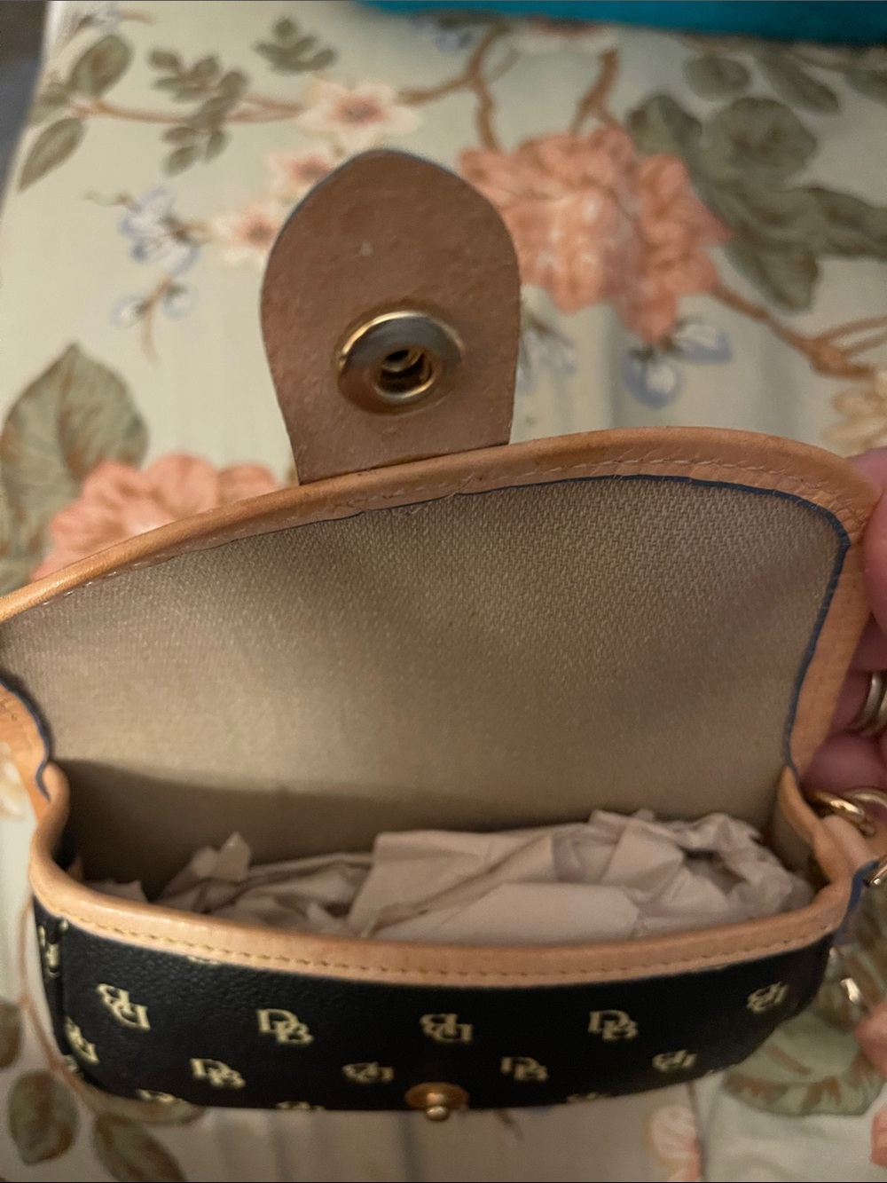 Brand New Dooney and Bourke Monogram Black and Tan Wristlet - Picture 3 of 3